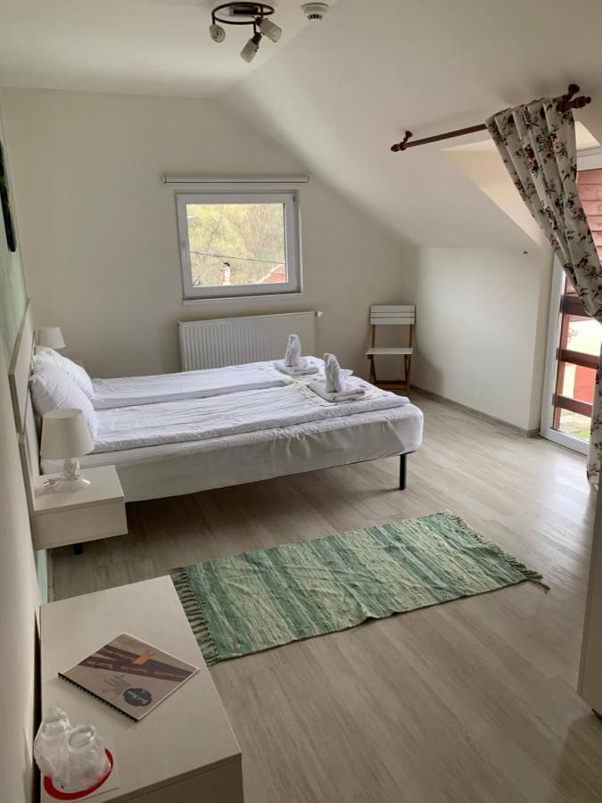 Dorf Haus Valiug Hotel Kültér fotó
