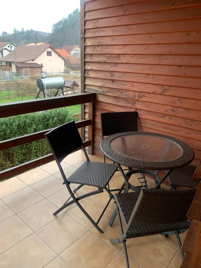 Dorf Haus Valiug Hotel Kültér fotó
