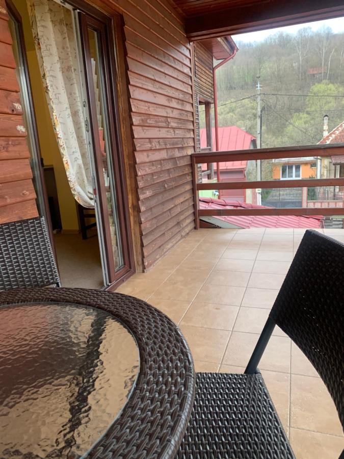 Dorf Haus Valiug Hotel Kültér fotó