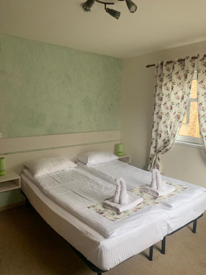 Dorf Haus Valiug Hotel Kültér fotó