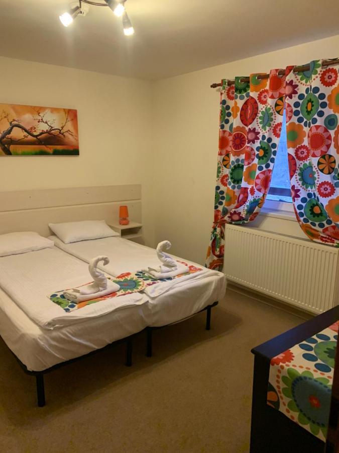 Dorf Haus Valiug Hotel Kültér fotó
