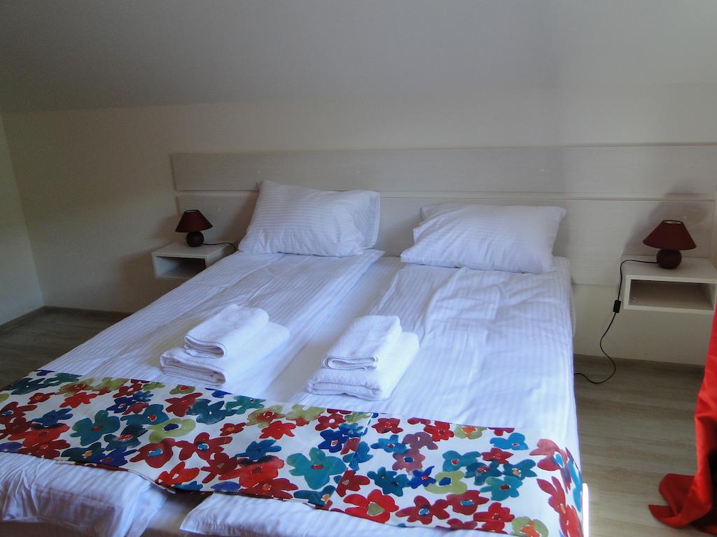 Dorf Haus Valiug Hotel Kültér fotó